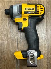 DEWALT DCF885